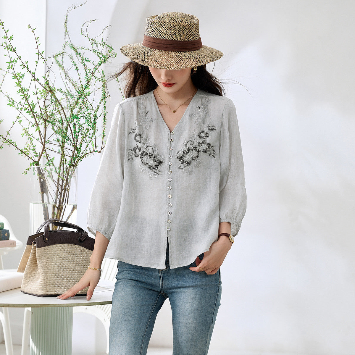 New Chinese-style embroidery-look 100% ramie linen fabric, 2026 Summer, loose fit and figure-flattering, red-tone shirt for women