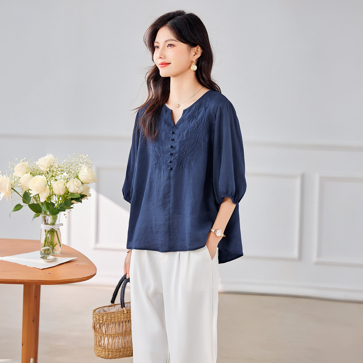 重工業刺繍国風チノジャケットアラマレーセル素材2026夏Vネックデザインゆったり着やせ見えます。