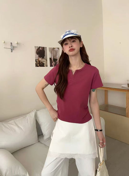 雲白清序シンプルホワイトミニVネック半袖Tシャツ夏の新作スリムで痩せた雰囲気のトップス女性